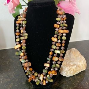 Sparkling colored stones necklace